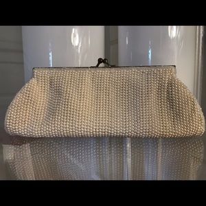 Pearl Bead Clutch